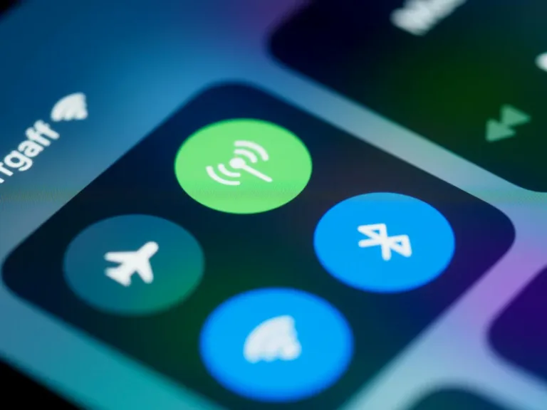 Apple and Google Raise Technical Concerns Over India’s Satellite Connectivity Roadmap