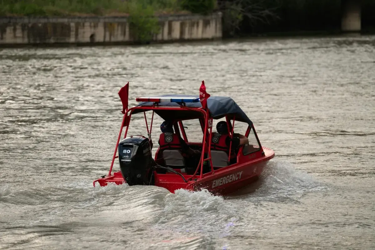 Boat Explosion Near Miami Hospitalizes Eleven, Triggers Safety Review