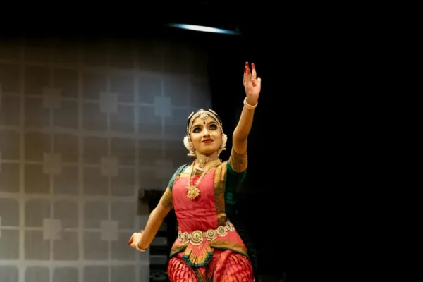 Bollywood Actor Ananya Panday Faces Backlash Over Bharatanatyam Fusion Performance