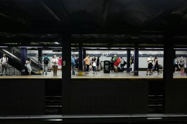 City Council Challenges Mayor Mamdani Over Fair Fares Program Efficiency