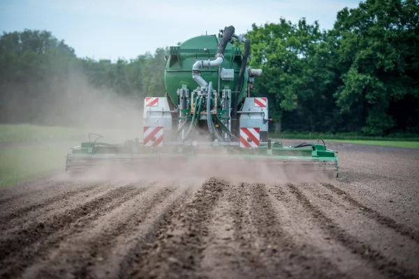 Domestic Urea Production Rebounds to Meet Kharif Crop Demand
