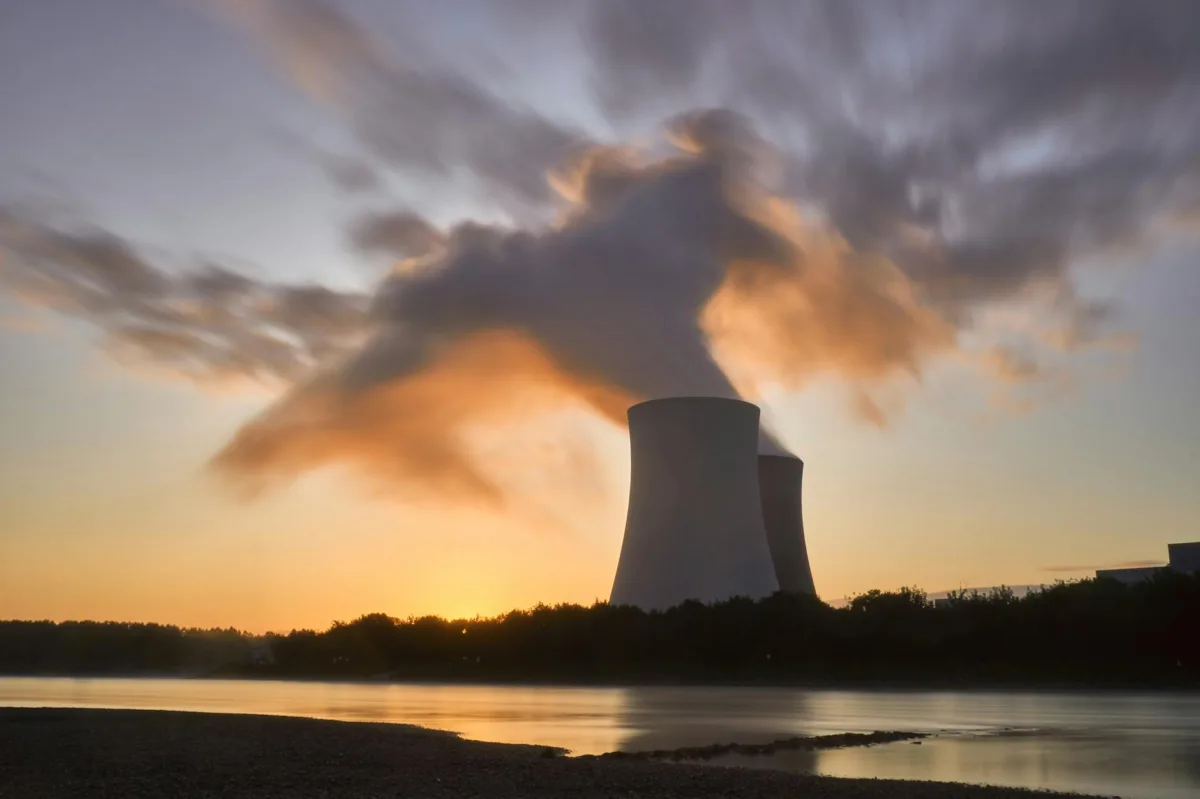 Drone Strike Triggers Fire Near Abu Dhabi Nuclear Facility