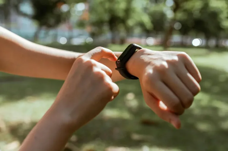 Fitbit Air Unveiled: Google’s $99 AI-Powered Tracker Signals New Era for Health Ecosystem