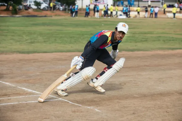 IPL 2026 Playoff Race Intensifies: RCB, SRH Surge as DC Faces Do-or-Die Scenarios