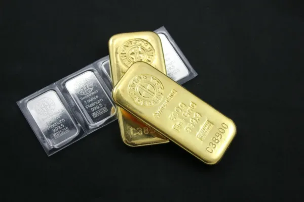 India Tightens Gold Import Restrictions to Stabilize Currency and Trade Deficit