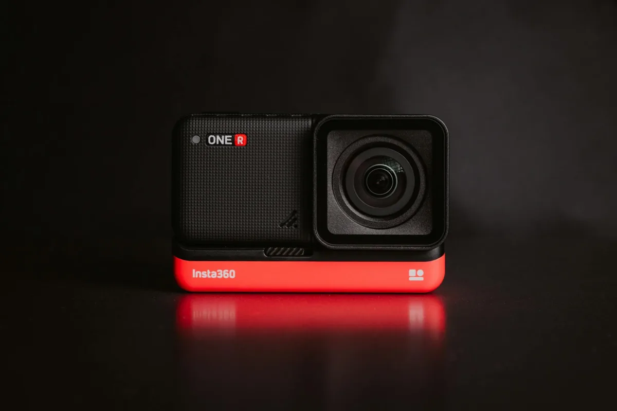Insta360 Expands Vlogging Market Presence with Luna Ultra Launch