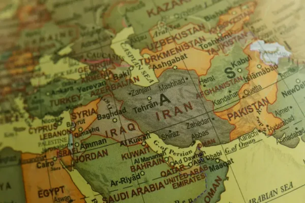 Iran's Undersea Cable Ambitions: A New Digital Chokepoint in the Persian Gulf