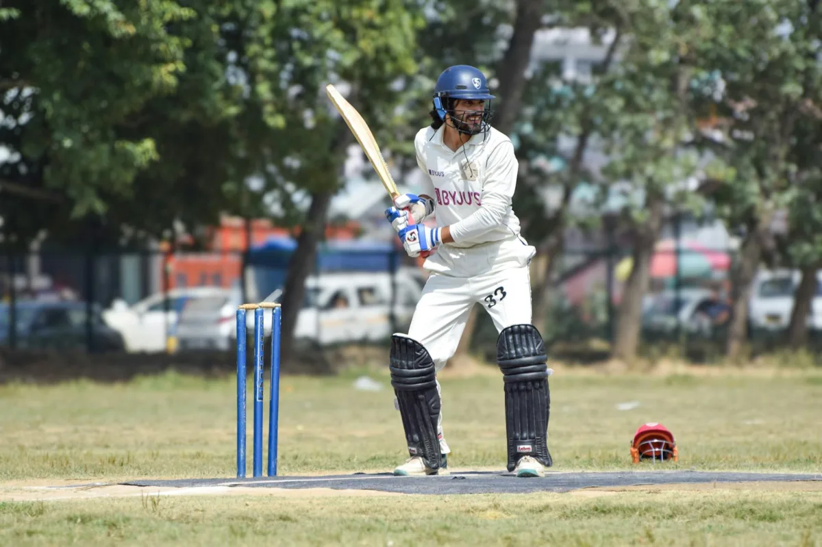 Manish Pandey Joins IPL Elite with 4000-Run Milestone, Surpassing Dhoni's Pace