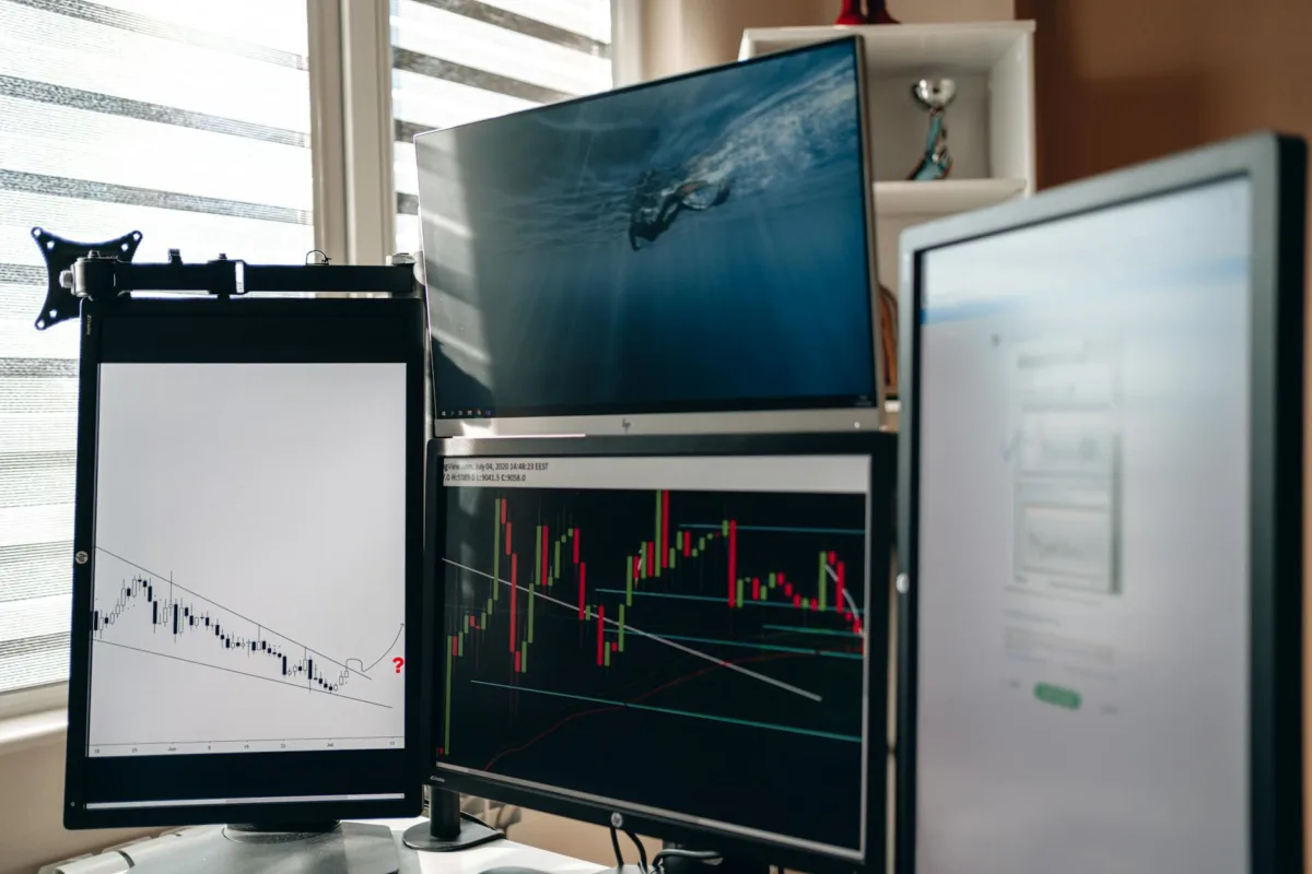 Market Consolidation and Key Resistance Levels Define Nifty Outlook for May 18