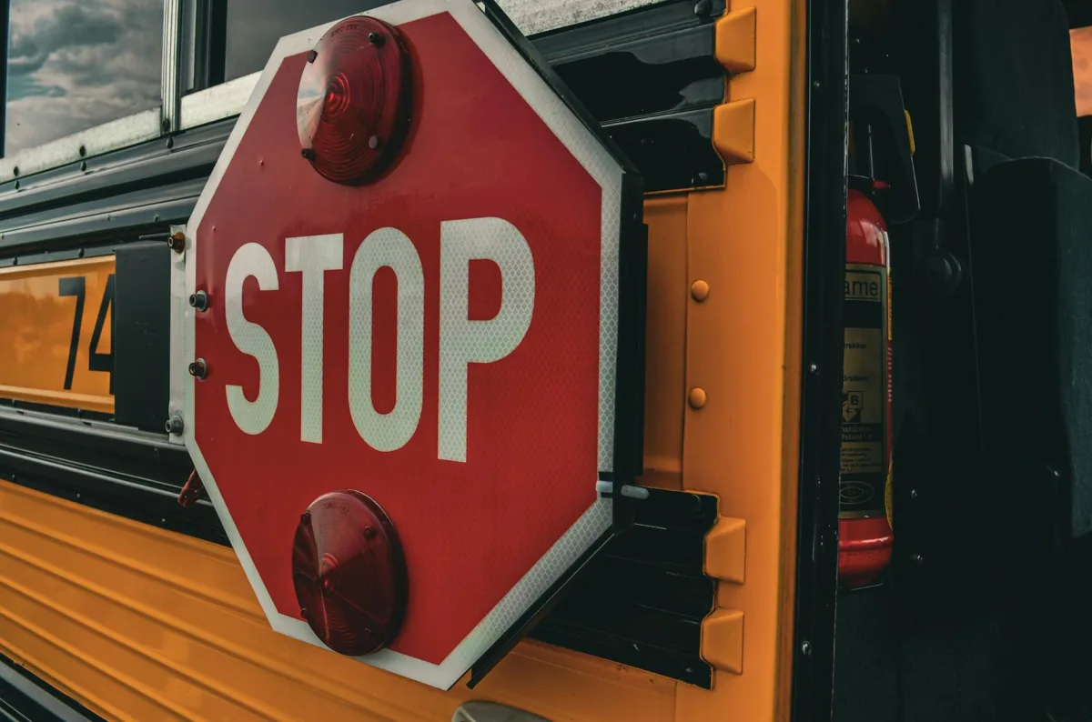 Mississippi Students Prevent School Bus Crash After Driver Loses Consciousness