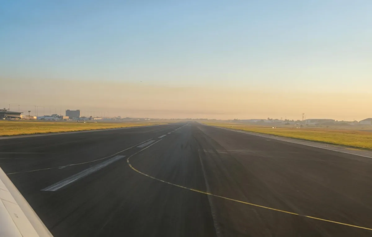 Monkeys on Runway Cause IndiGo Flight Abort in Lucknow, Sparking Delays and Safety Concerns