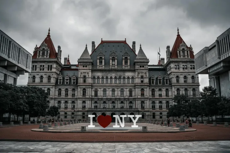 New York Democrats Weigh Aggressive Redistricting Against Minority Representation Protections