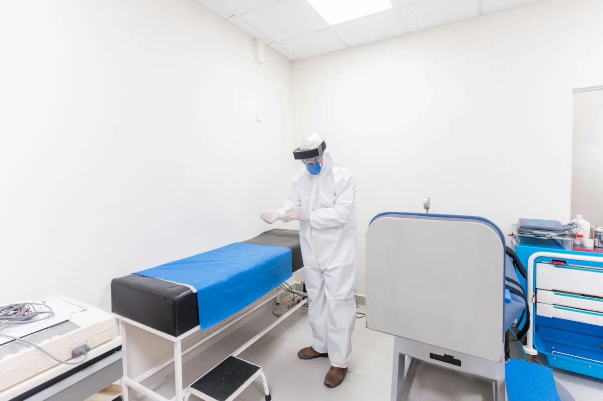 Oncologist Placed in Nebraska Biocontainment Unit Following Cruise Ship Hantavirus Exposure
