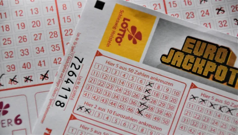 Powerball Reveals Winning Numbers, Sparks National Jackpot Hunt