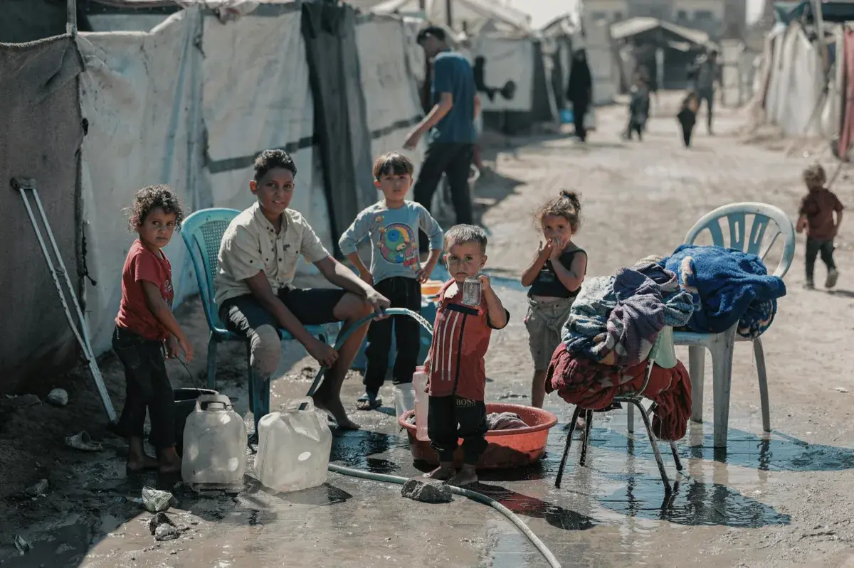 Sanitation Collapse in Gaza Refugee Camps Leads to Rat Infestations and Health Crisis