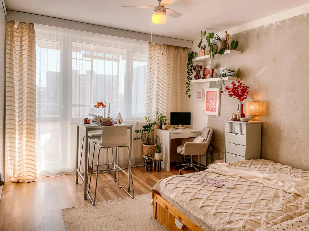 The Art of Spacious Living: Design Experts Unveil Tips for Urban Apartments