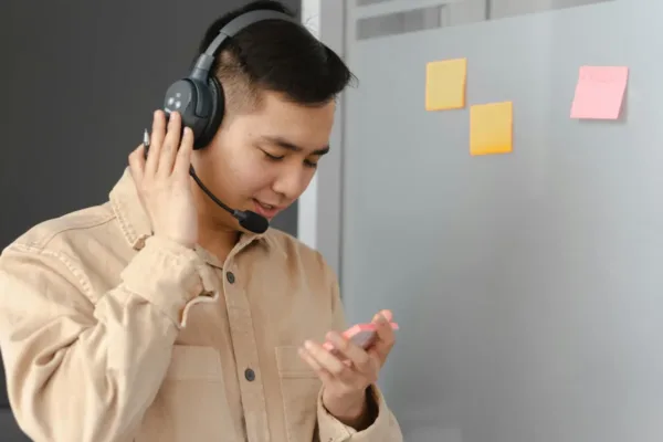 The Human Edge: Why AI Translation Hasn't Replaced Language Learning