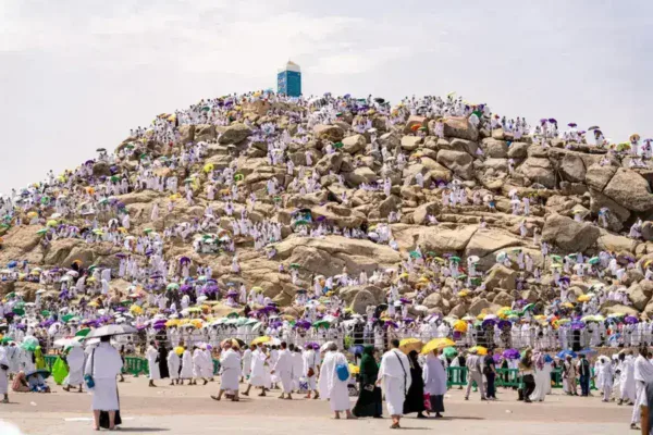 Thousands of Iranians Travel to Saudi Arabia in a Tense War-Time Pilgrimage