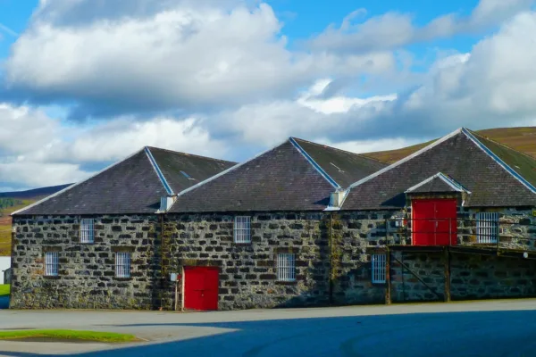 Trump Lifts Whiskey Tariffs to Strengthen Scotland-Kentucky Trade