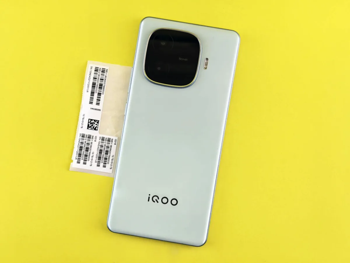iQOO 15T Poised to Redefine Mobile Gaming with Flagship Specs and Massive Battery