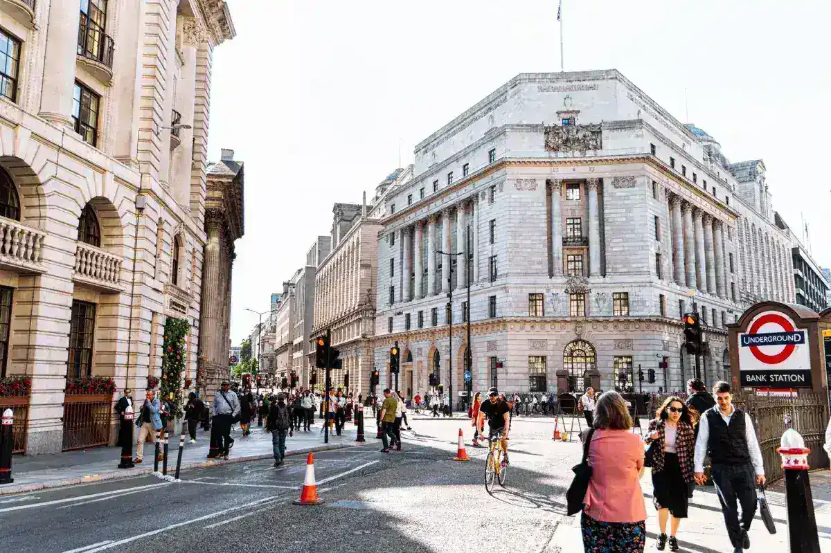 Bank of England Signals Tolerance for Temporary Inflation Spikes