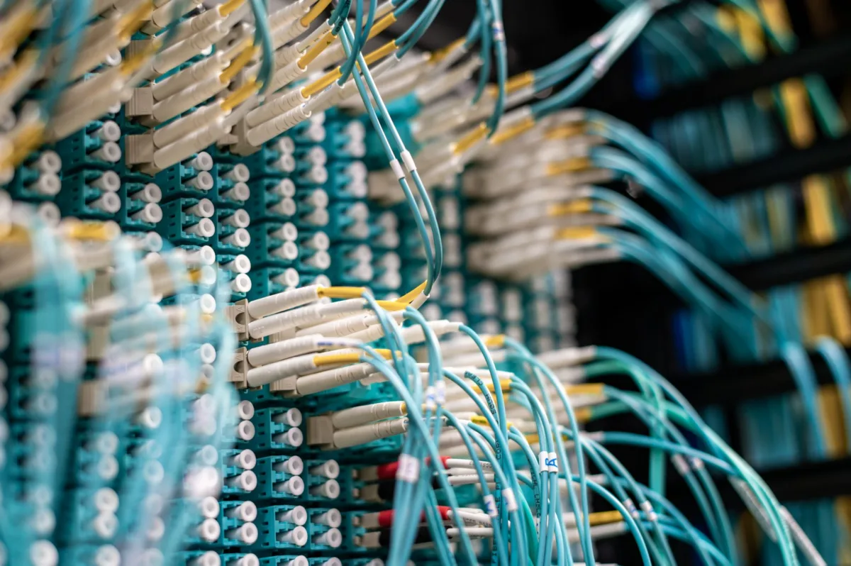 Bombay High Court Quashes Retrospective Spectrum Charges on Telecom Giants