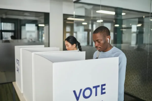 California Primaries Serve as Strategic Litmus Test for Democrats' Redistricting Gamble