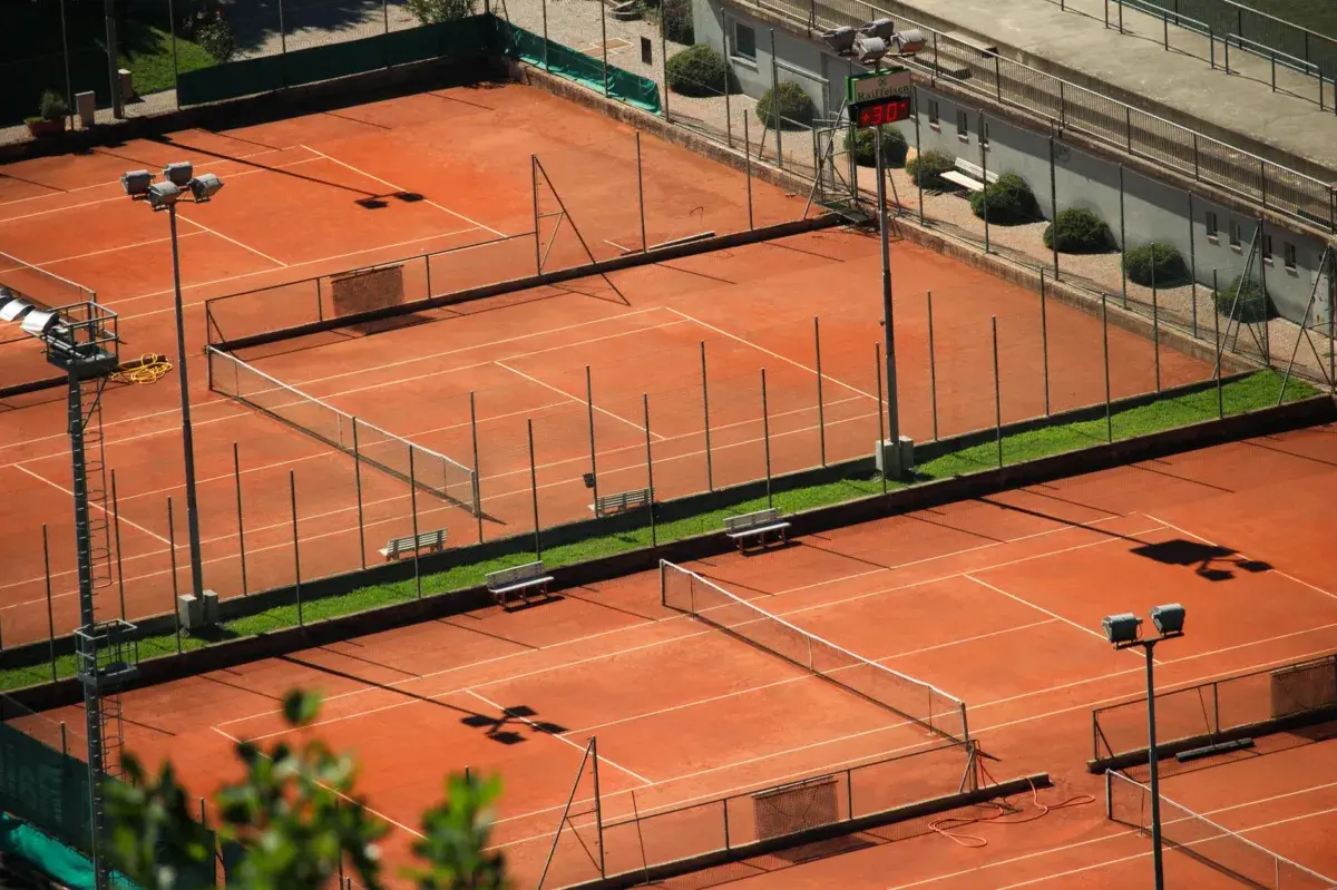 Matteo Arnaldi Withdraws from French Open Semi-Final Due to Illness