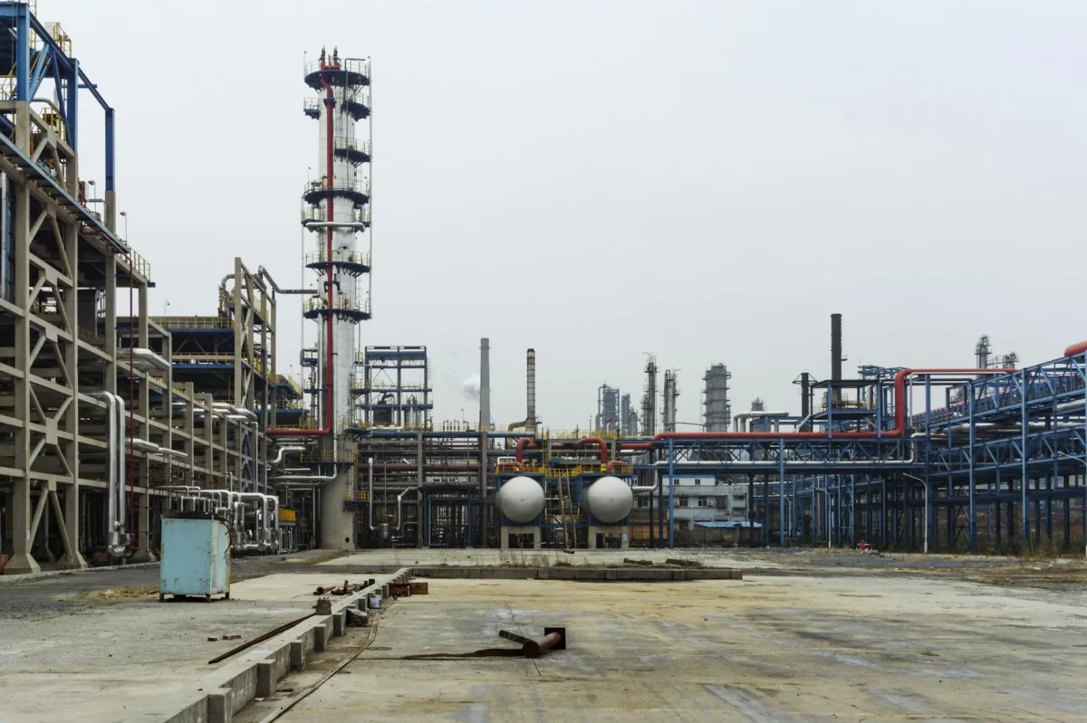 Oil Prices Stabilize as Geopolitical Tensions Ebb Following De-escalation Signals