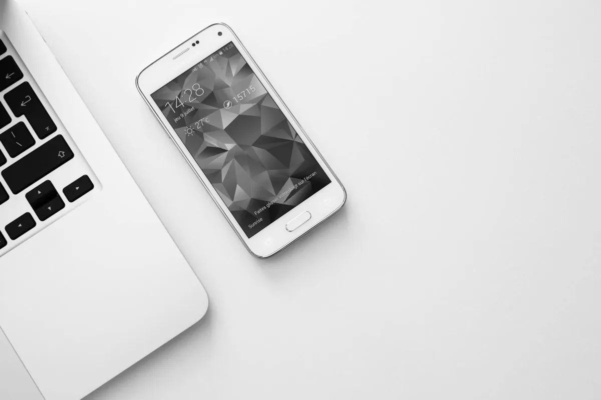 The Rise of Curated Aesthetics: A Look at the PhoneWalls App Trend