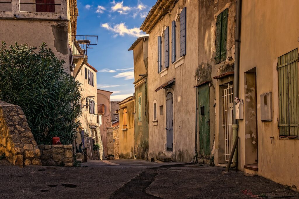 Ancient Wisdom for Modern Heat: Global Cooling Strategies Amid Record Temperatures
