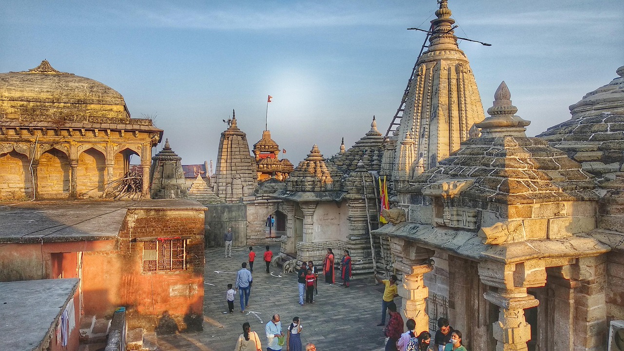 Ayodhya Ram Mandir Trust Convenes Emergency Meeting Following Donation Theft Allegations