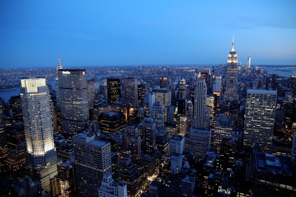 Daring Empire State Building Stunt Leads to Arrests of Notorious 'Roof-Toppers'