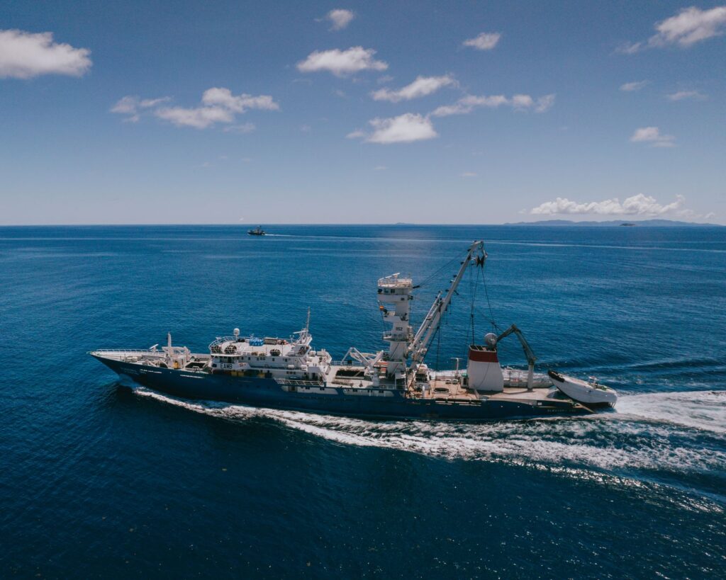 Escalation in the Strait of Hormuz: U.S. Military Positions for New Phase of Iran Confrontation