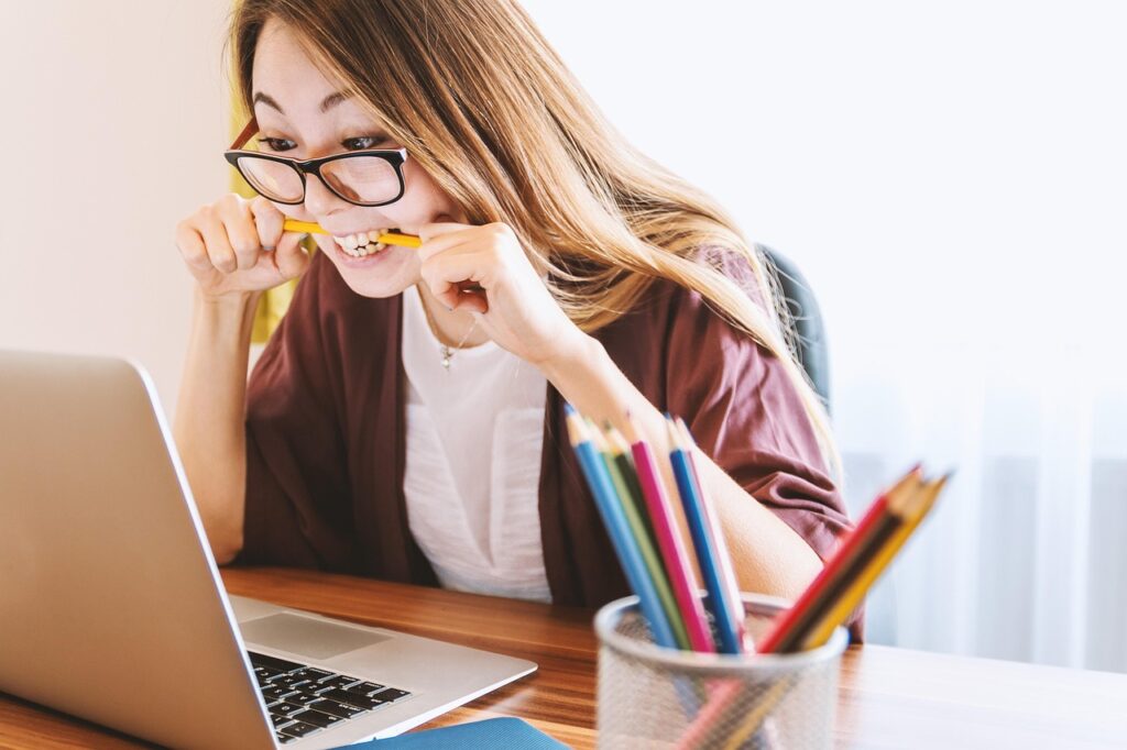 How to Use ChatGPT and Gemini Prompts to Find Out What They Know About You