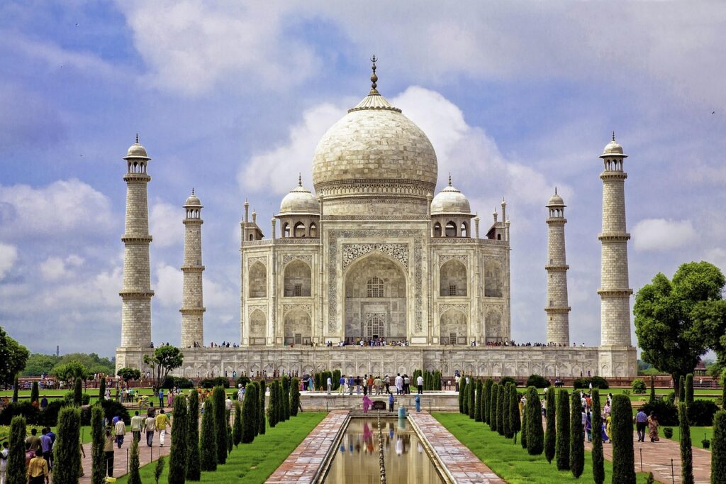 Supreme Court Orders Separate Space for Friday Namaz in MP's Disputed Bhojshala Complex