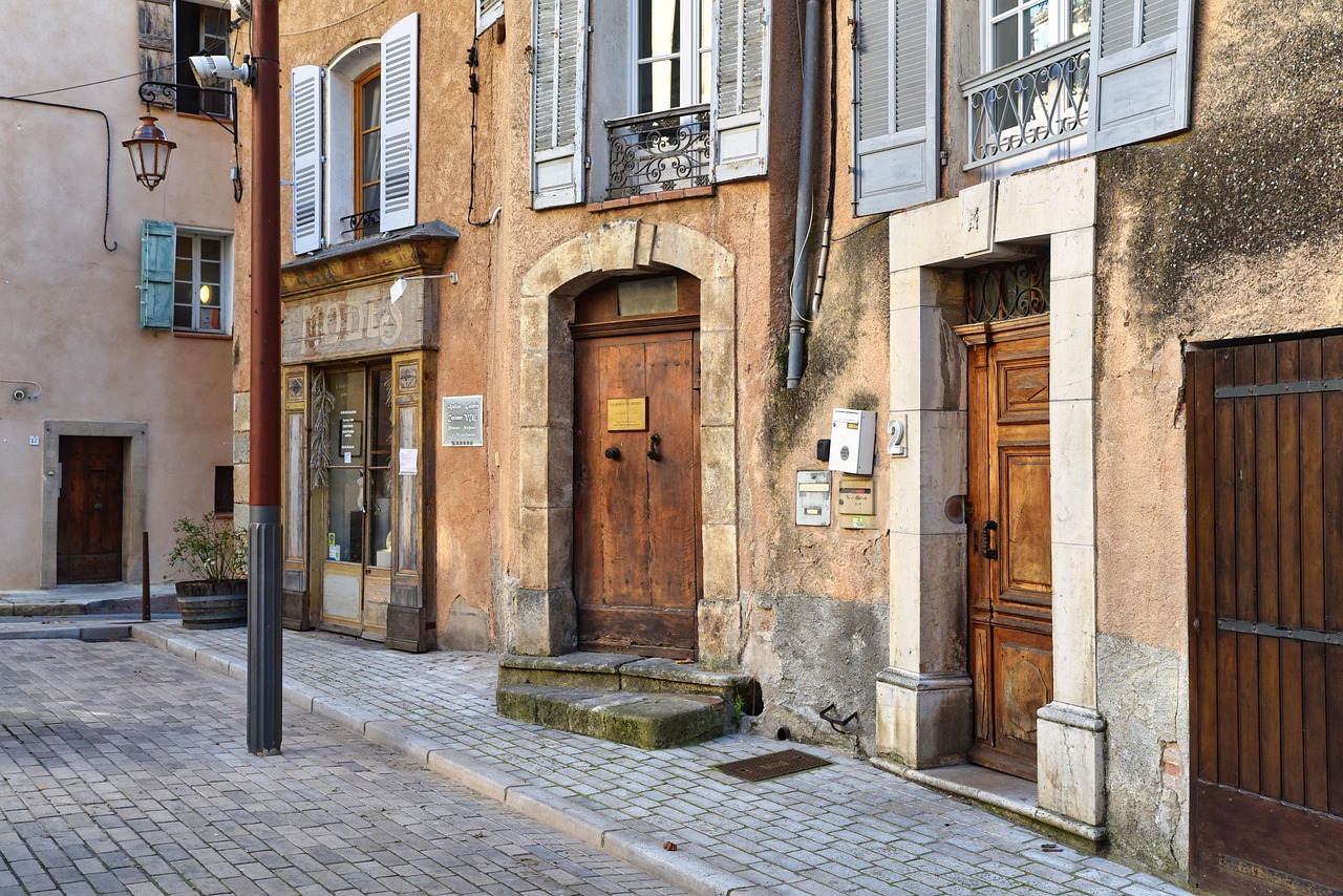The European Cooling Paradox: Why Air Conditioning Remains a Rare Sight Amid Record Heatwaves