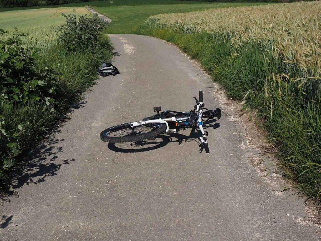 Twitch Streamer Yonna Involved in E-Bike Collision During Live Broadcast