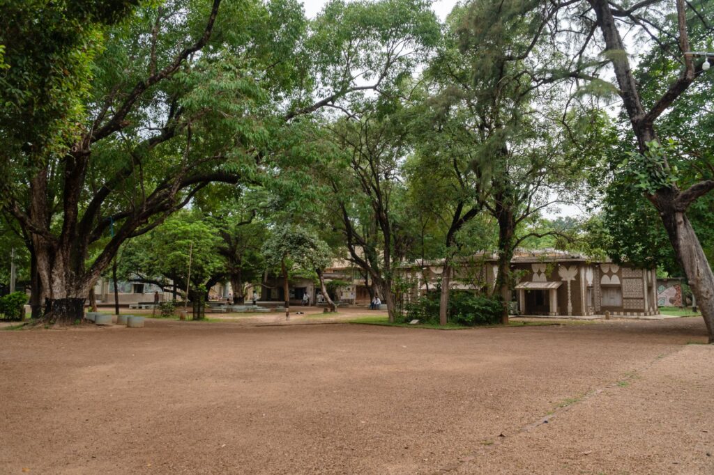 Peaceful outdoor scene featuring lush greenery at Santiniketan campus, India.
