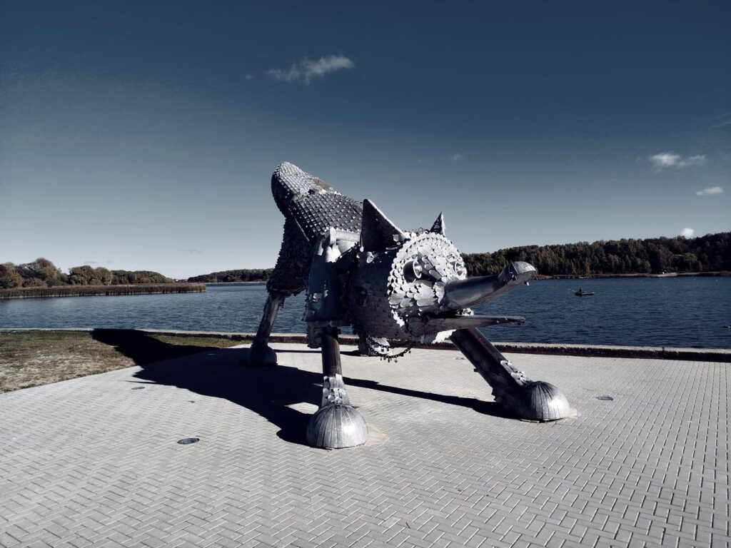 Artistic metal sculpture of a fox by the lakeside in Šiauliai, Lithuania.